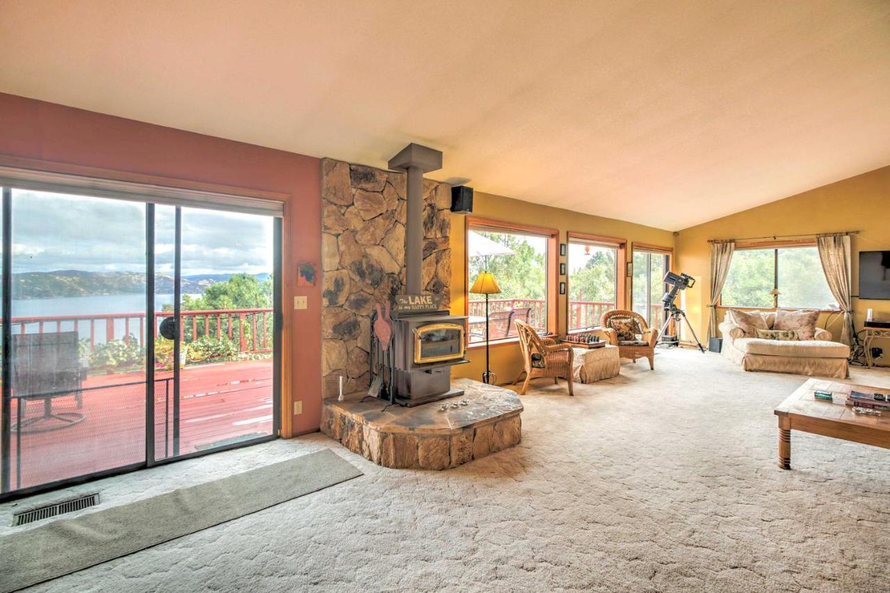 Spacious Kelseyville Home With Large Lakefront Deck! Exterior photo