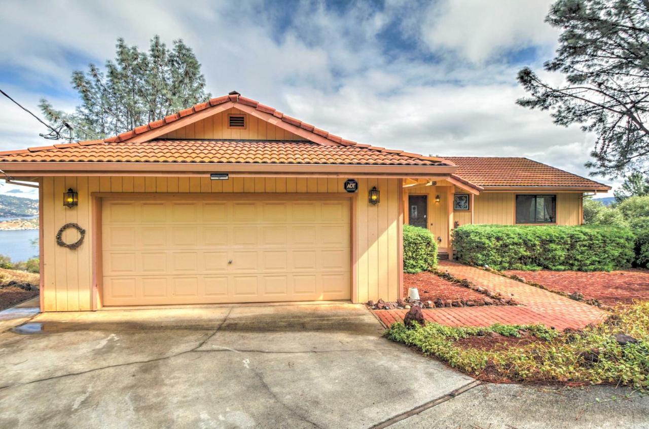 Spacious Kelseyville Home With Large Lakefront Deck! Exterior photo